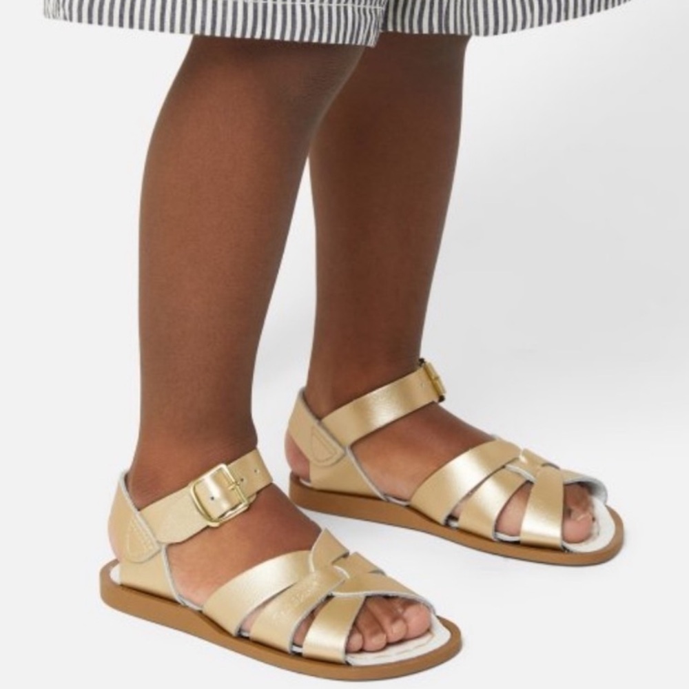 Salt Water by Hoy Gold Leather Kids’ Sandals w Buckle Closure. Size 5